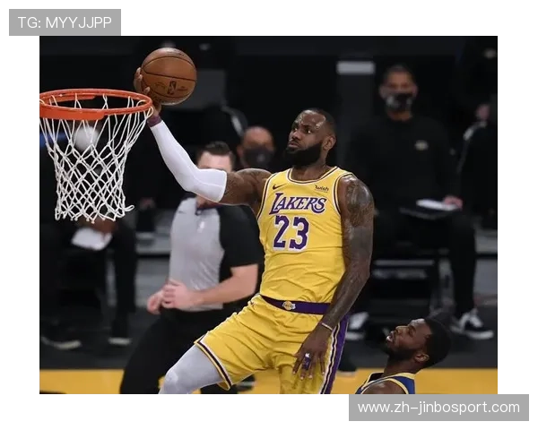 詹姆斯击掌球迷激情绕场一周全场沸腾现场氛围燃爆如同夺冠之夜