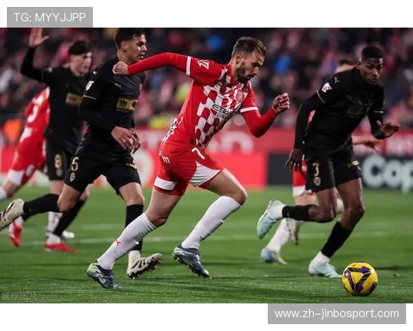 西甲第29轮巴萨防线面临严峻考验关键战斗决定争冠前景